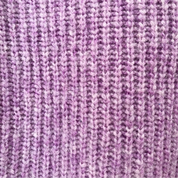 Banana Republic Lilac Purple V-Neck Sweater Alpaca/Merino Blend - Picture 4 of 4